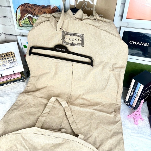 Gucci Large Hanging Garment Travel Storage Bag with Gucci Hanger - Picture 2 of 5